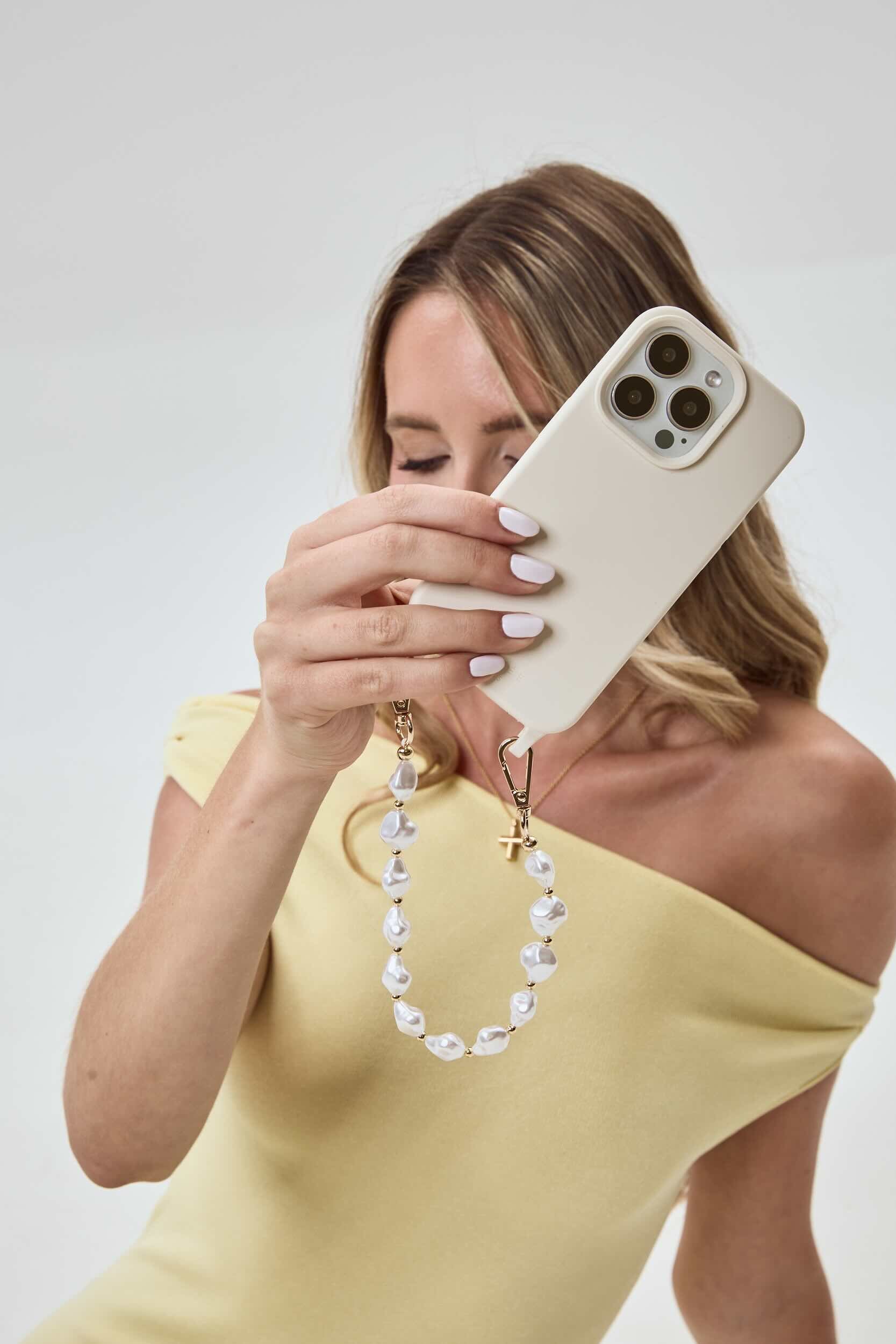 Lune Baroque Pearl Phone Chain
