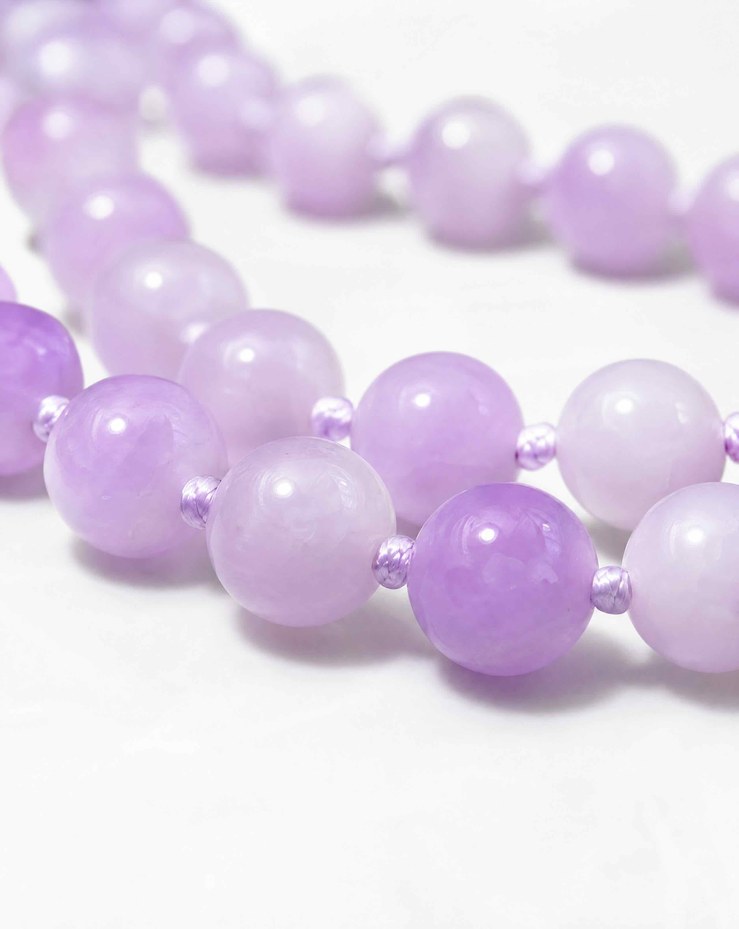 Scarlett Phone Chain Lilac